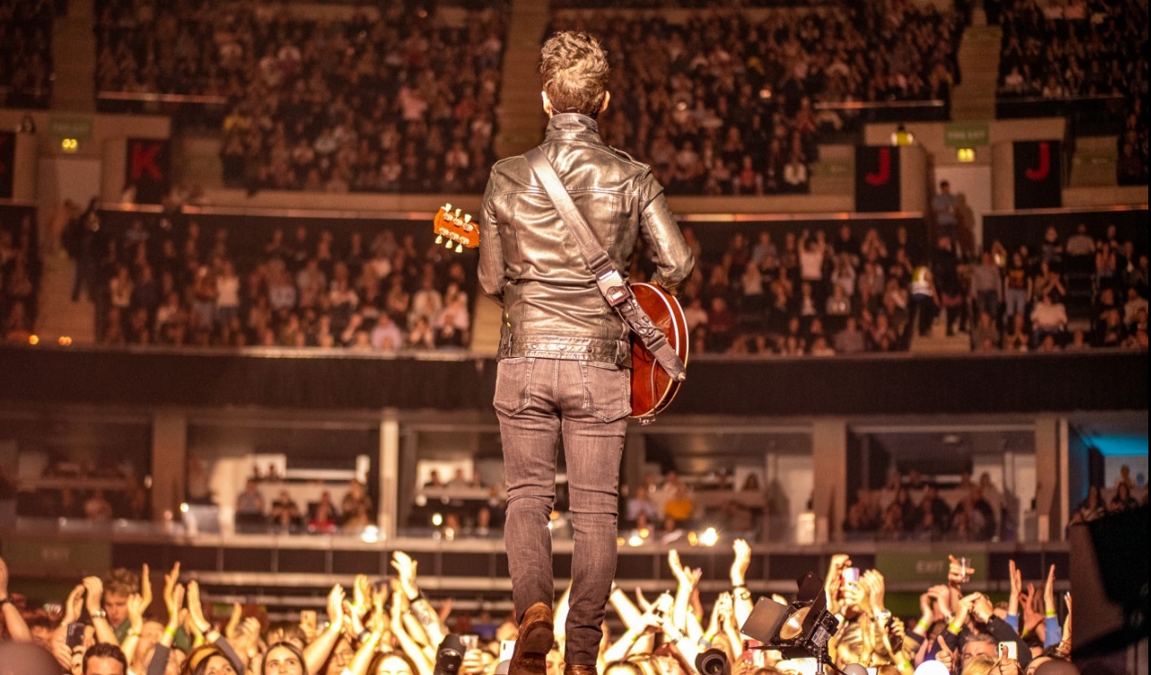 Kelly Jones of the Stereophonics - one of the images from Forth Valley snapper Bazza Mills